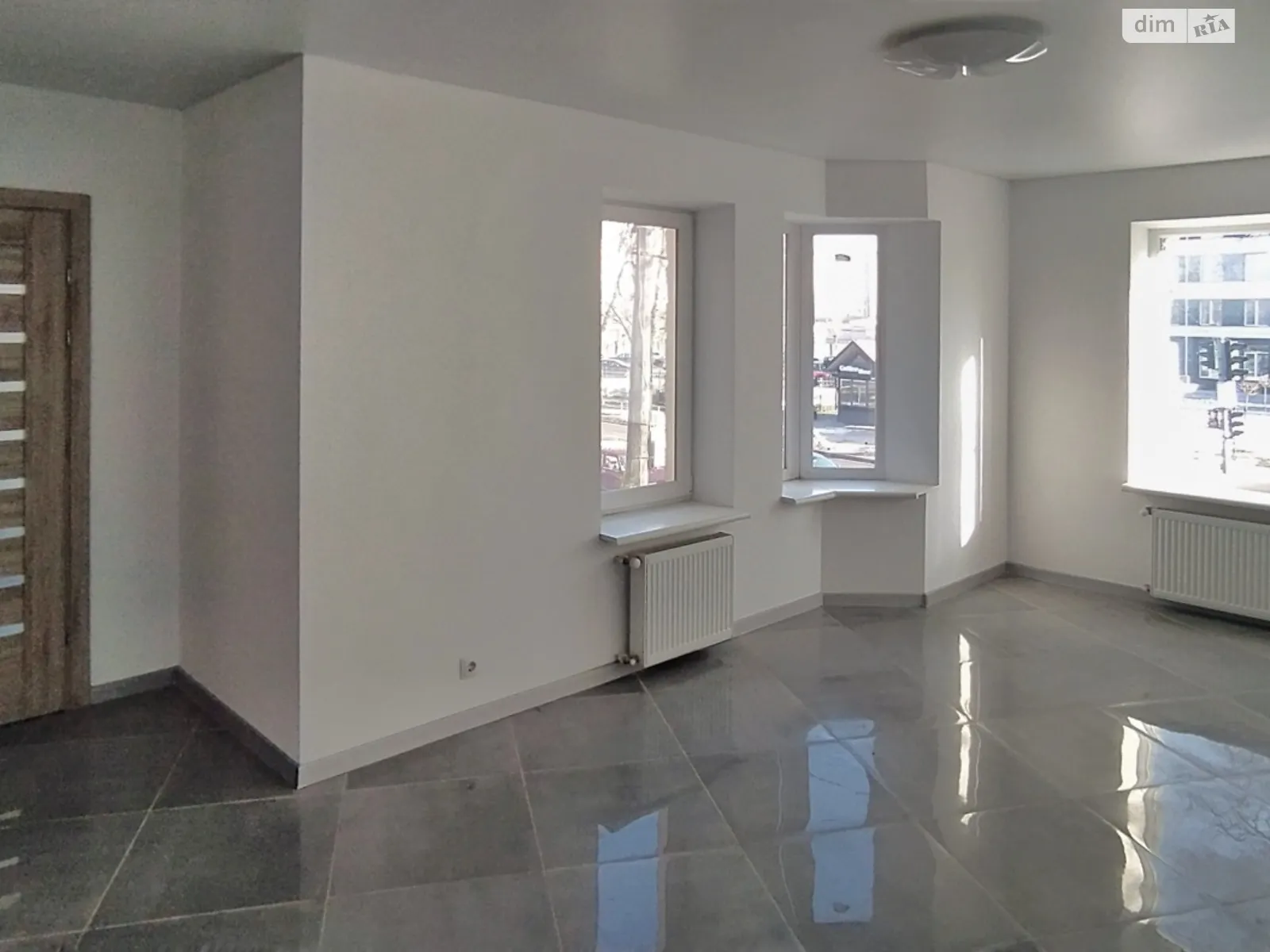 3-кімнатна квартира 94 кв. м у Луцьку, цена: 65000 $