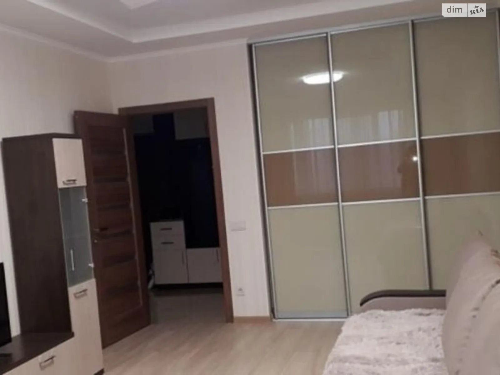 Продается 1-комнатная квартира 50 кв. м в Одессе, ул. Костанди - фото 1