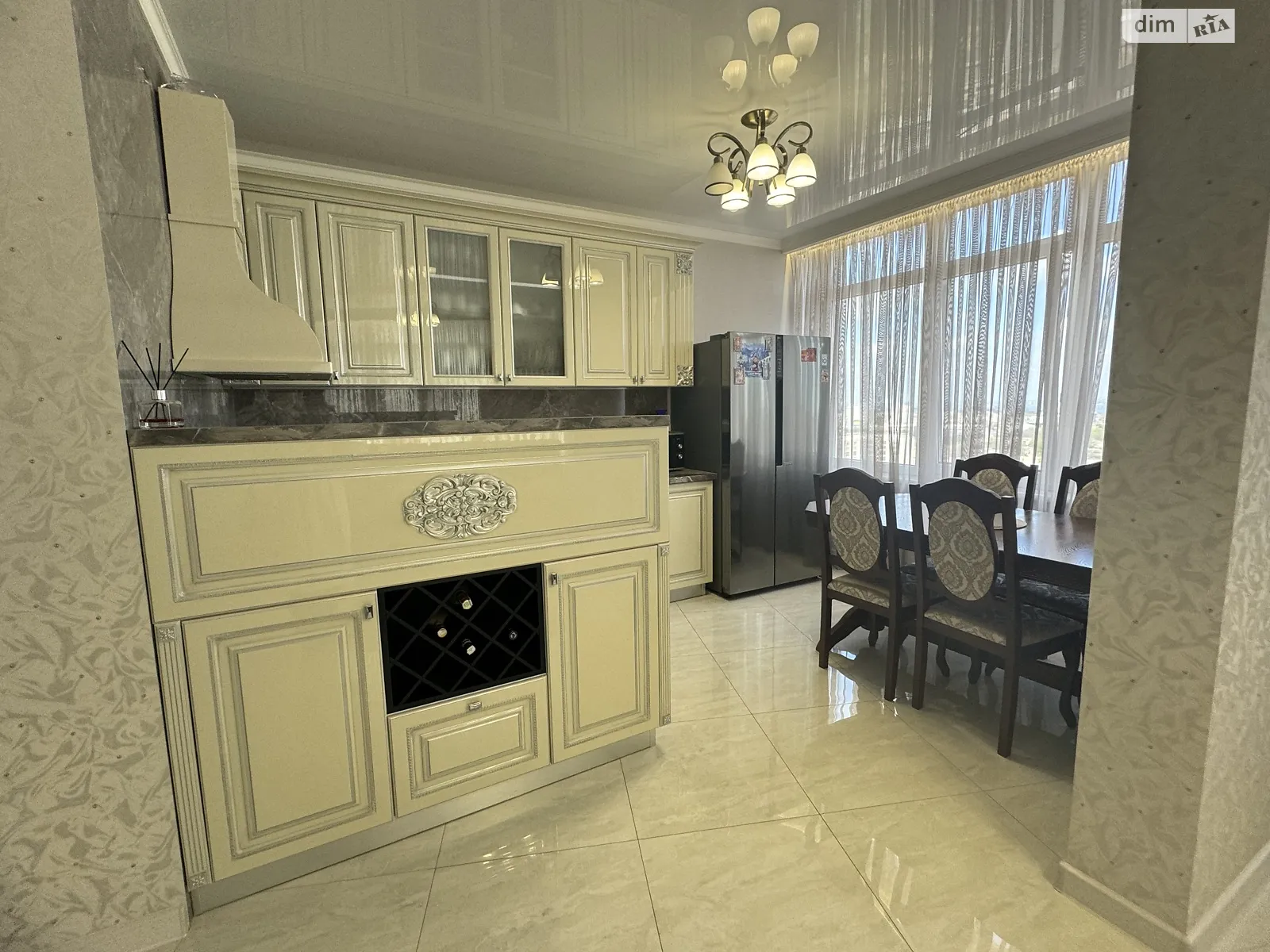 Продається 1-кімнатна квартира 38.5 кв. м у Одесі, вул. Басейна - фото 1