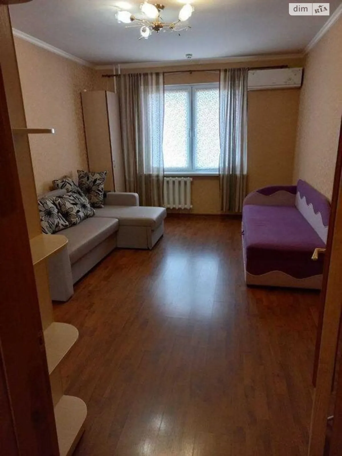 Продается 1-комнатная квартира 49 кв. м в Киеве, ул. Анны Ахматовой, 28