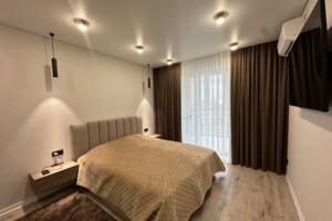 Продаж квартири, Рівне, р‑н. 12-школа, Київська вулиця, буд. 19