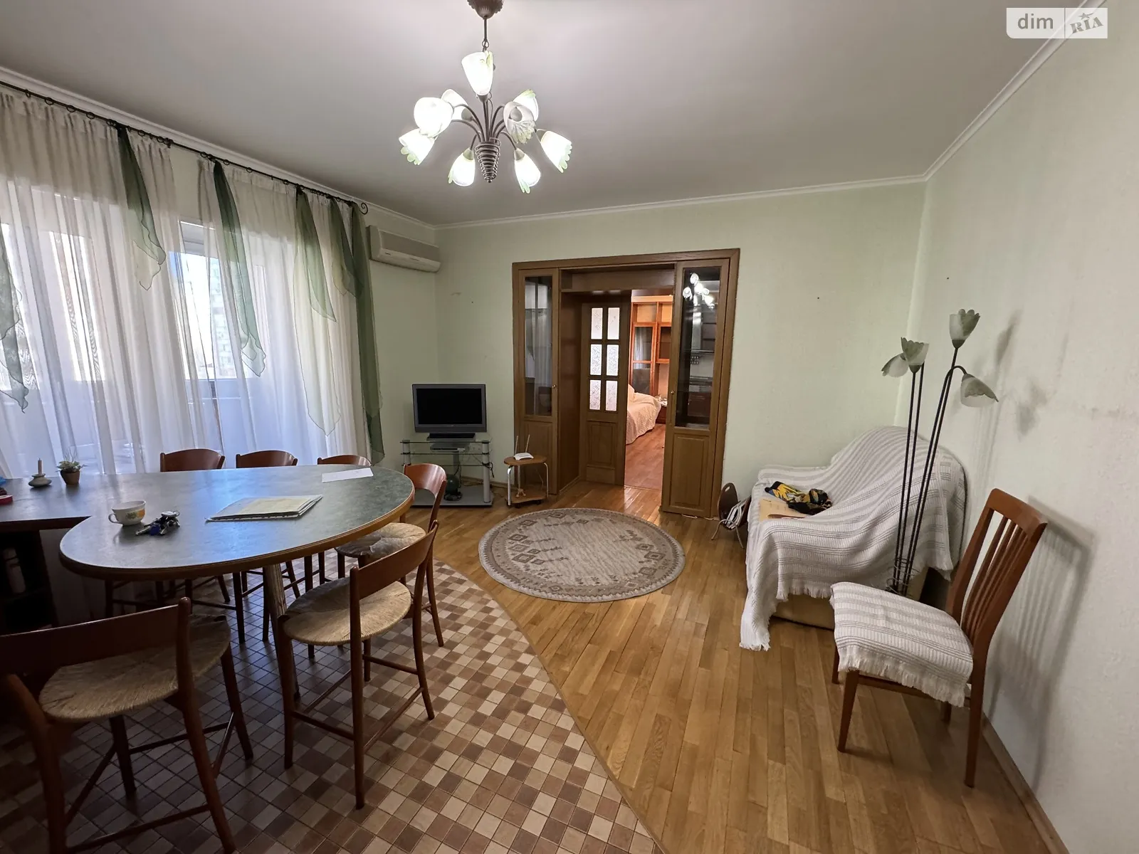 Сдается в аренду 4-комнатная квартира 124 кв. м в Киеве