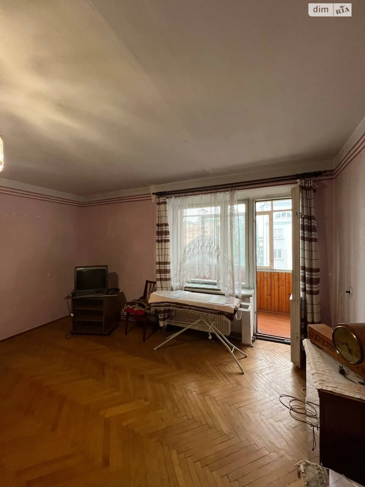 Продается 4-комнатная квартира 95.6 кв. м в Ивано-Франковске