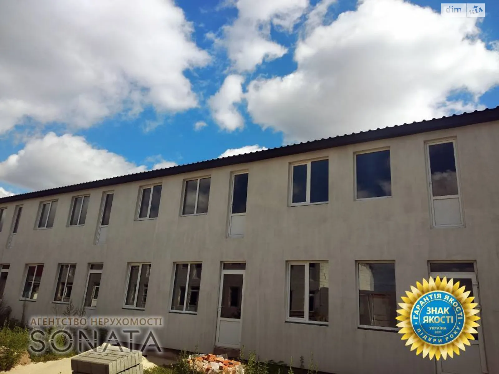 Продається будинок 2 поверховий 60 кв. м с басейном, цена: 32250 $ - фото 1
