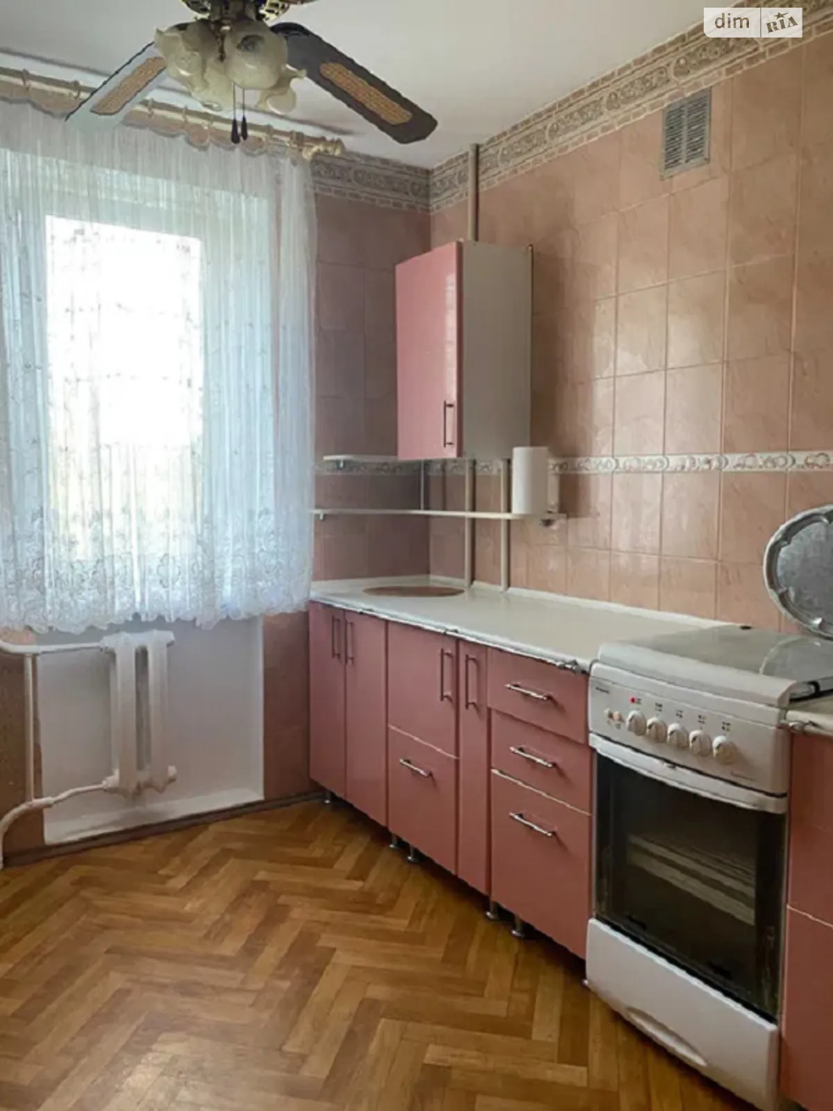 Продається 2-кімнатна квартира 50.8 кв. м у Одесі, вул. Івана і Юрія Лип, 74А