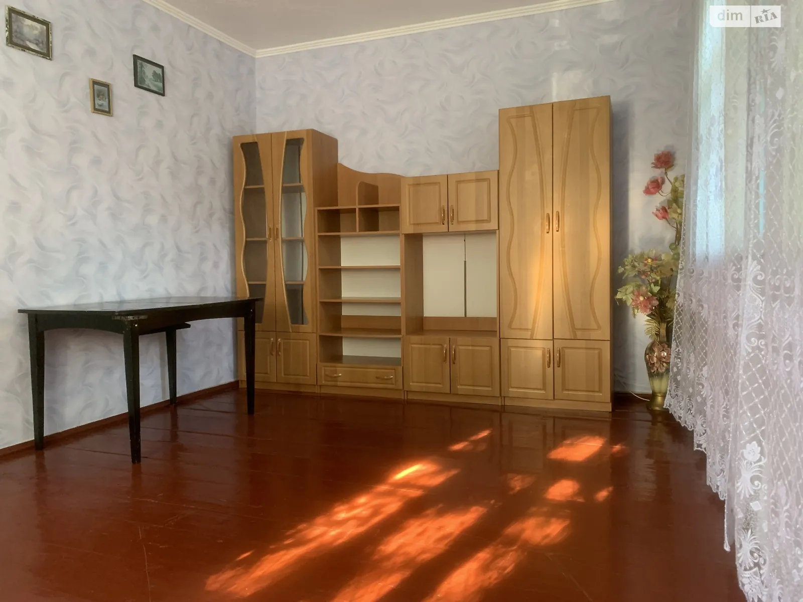 Продається одноповерховий будинок 57 кв. м з гаражем, цена: 18000 $