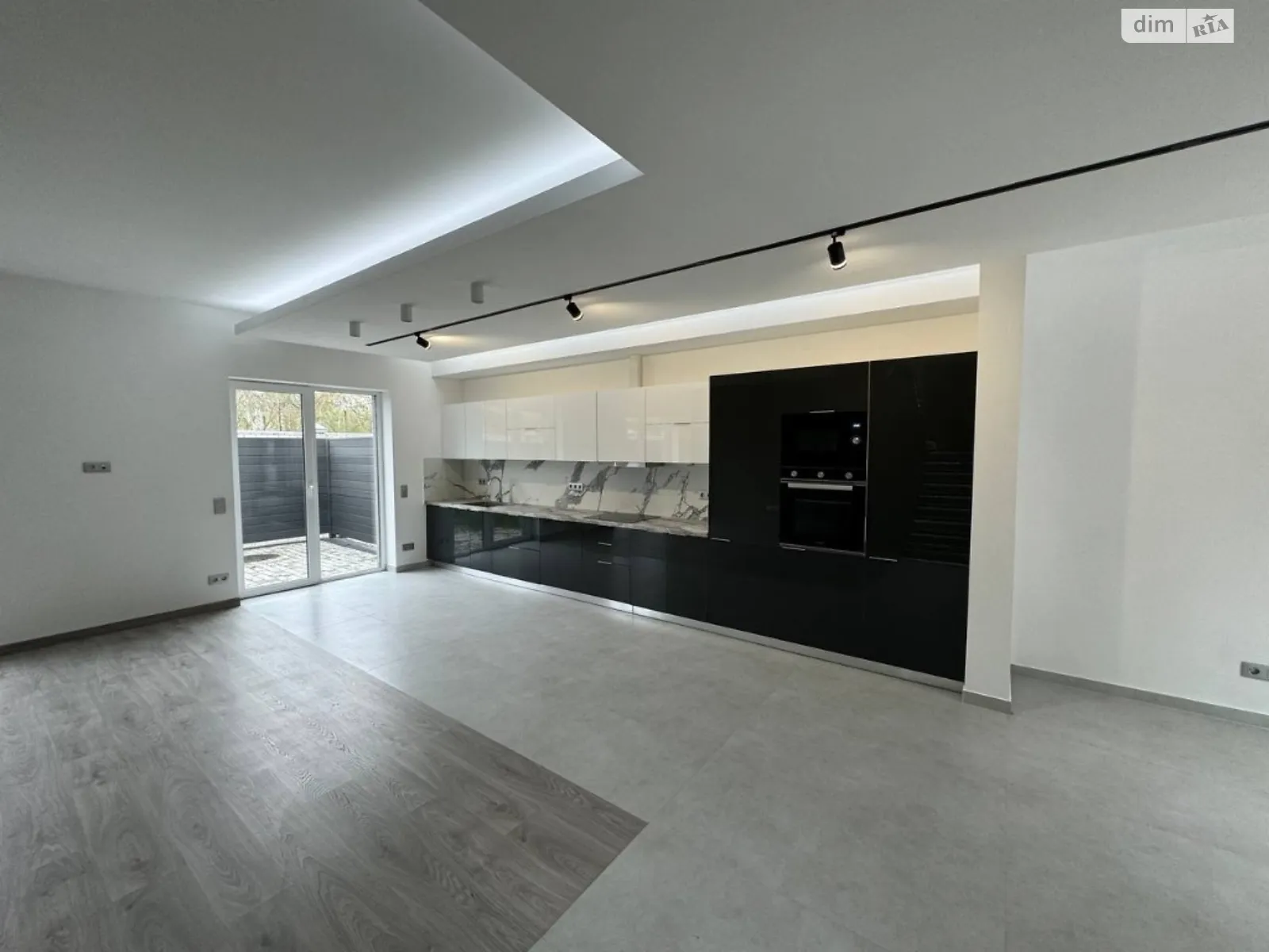 Продається частина будинку 120 кв. м з садом, цена: 120000 $ - фото 1