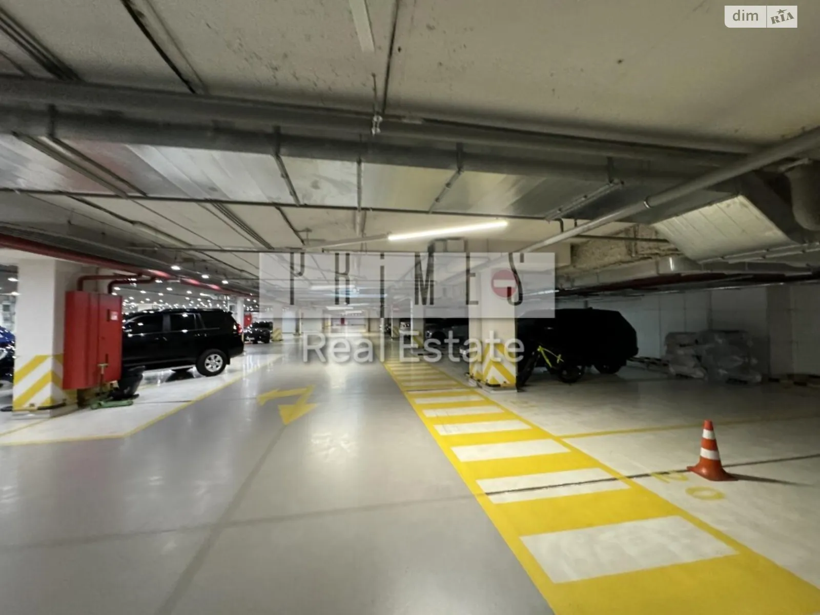 Продается подземный паркинг под легковое авто на 17.3 кв. м, цена: 32000 $