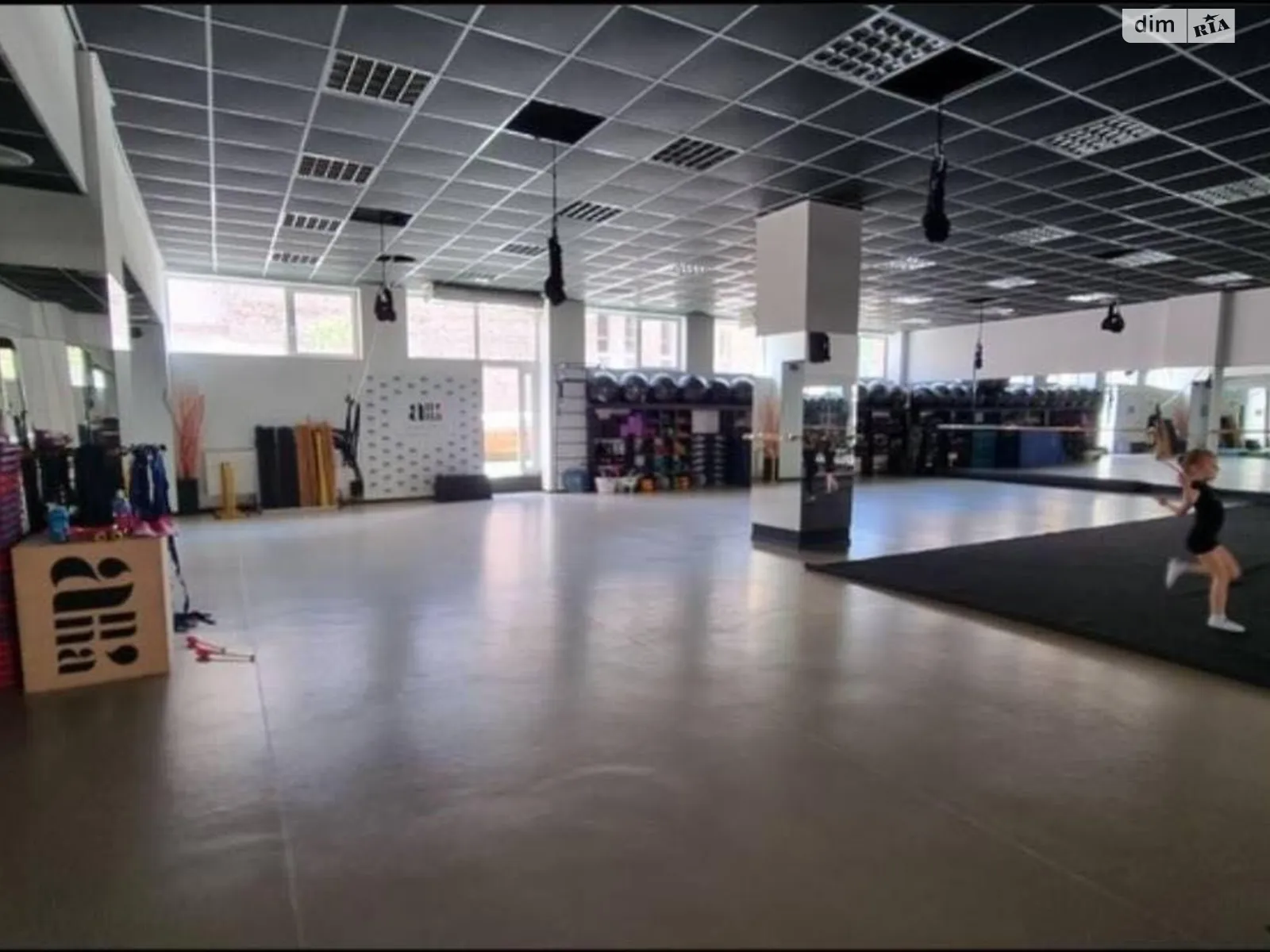 Продається приміщення вільного призначення 415.2 кв. м в 4-поверховій будівлі, цена: 500000 $ - фото 1