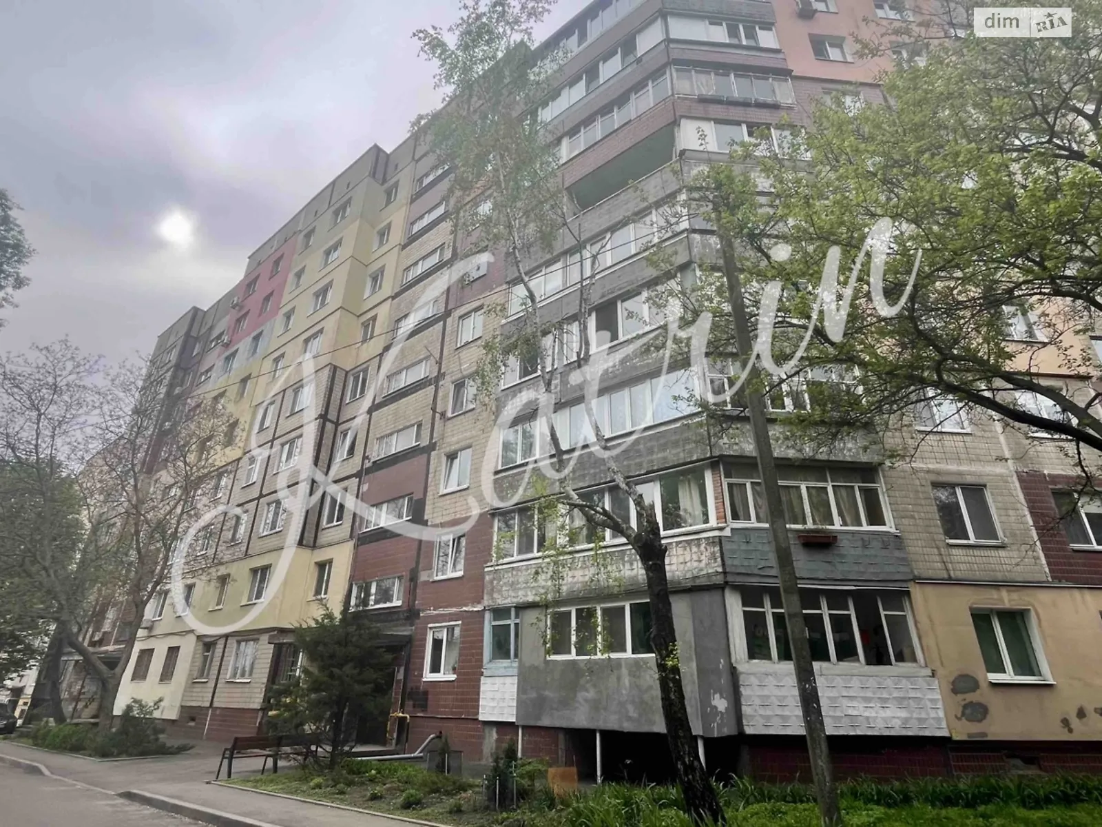 Продается 1-комнатная квартира 39 кв. м в Днепре, мас. Сокол-1, 1 корпус 7