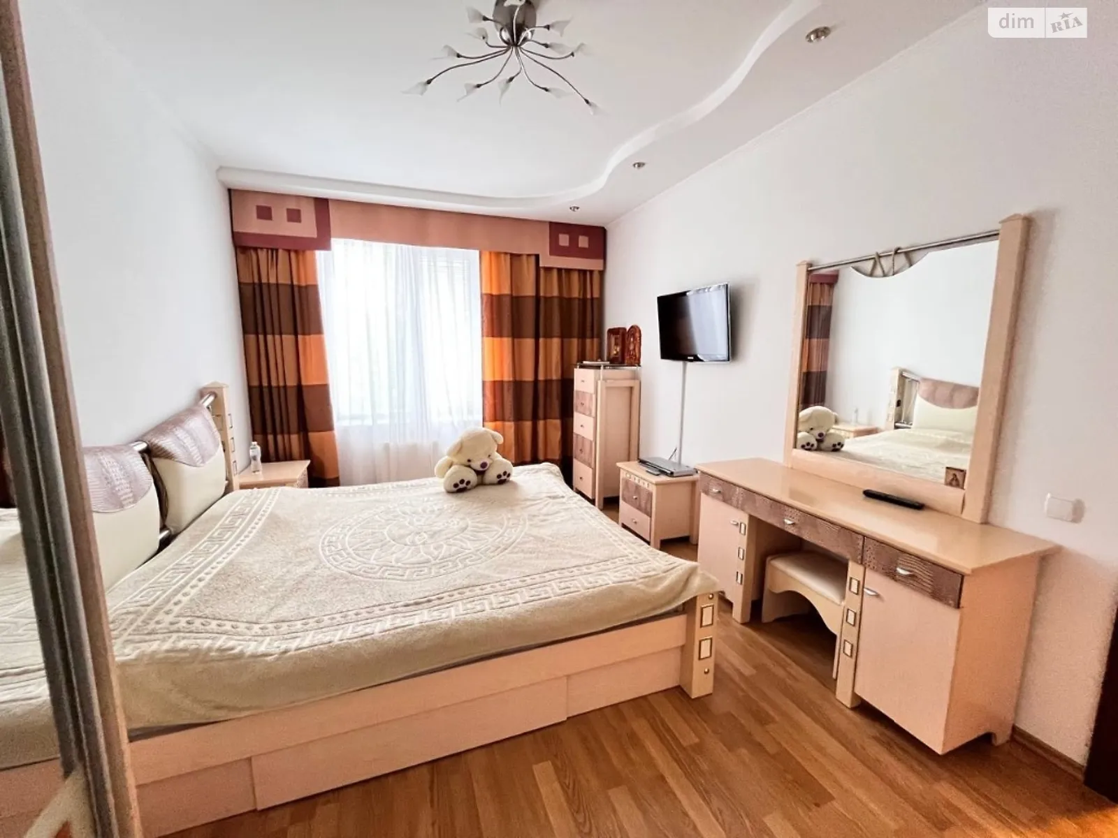 Продается 2-комнатная квартира 71 кв. м в Виннице, ул. Зодчих