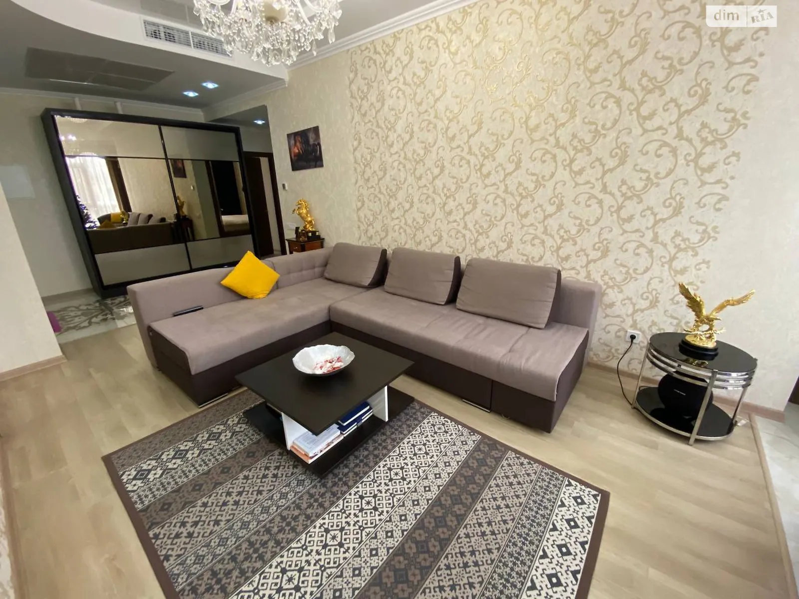 Продається 3-кімнатна квартира 88 кв. м у Одесі, вул. Маршала Малиновського