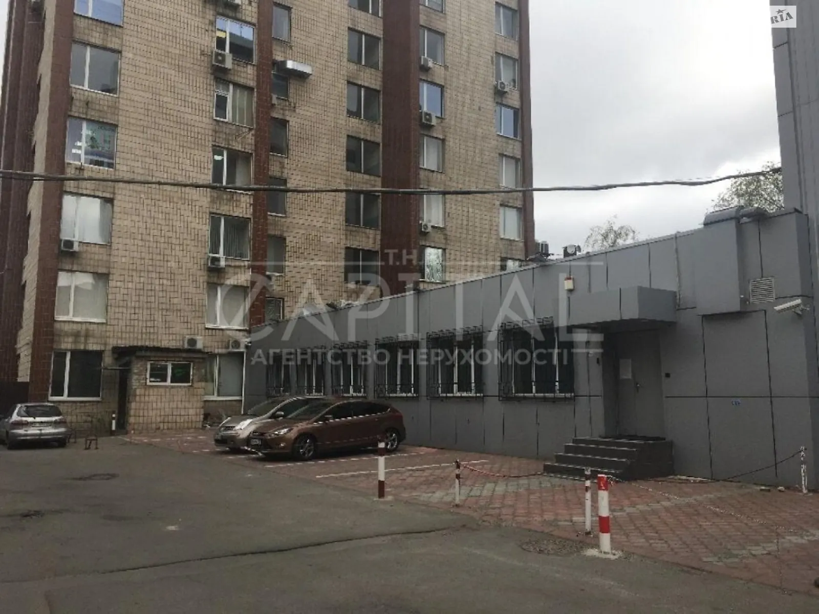 Продается офис 709 кв. м в бизнес-центре, цена: 1275000 $