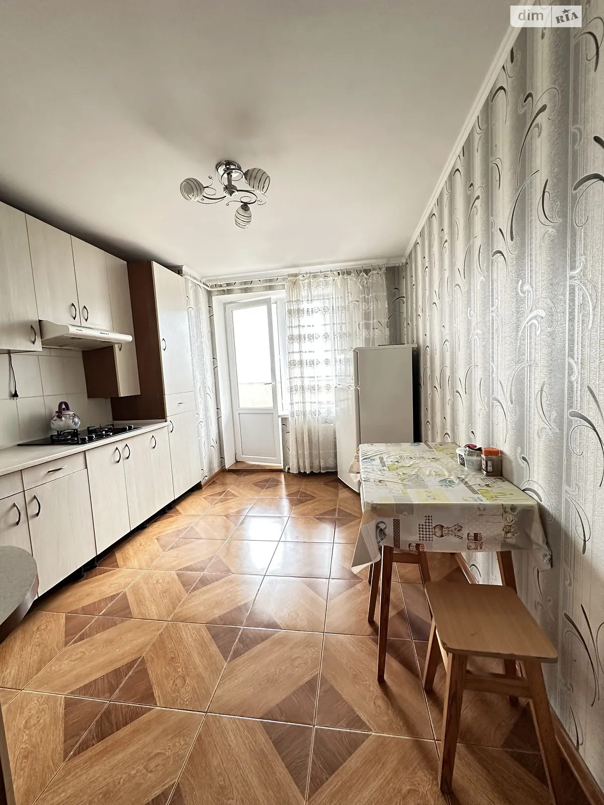 Продается 3-комнатная квартира 85 кв. м в Виннице, ул. Васильковая