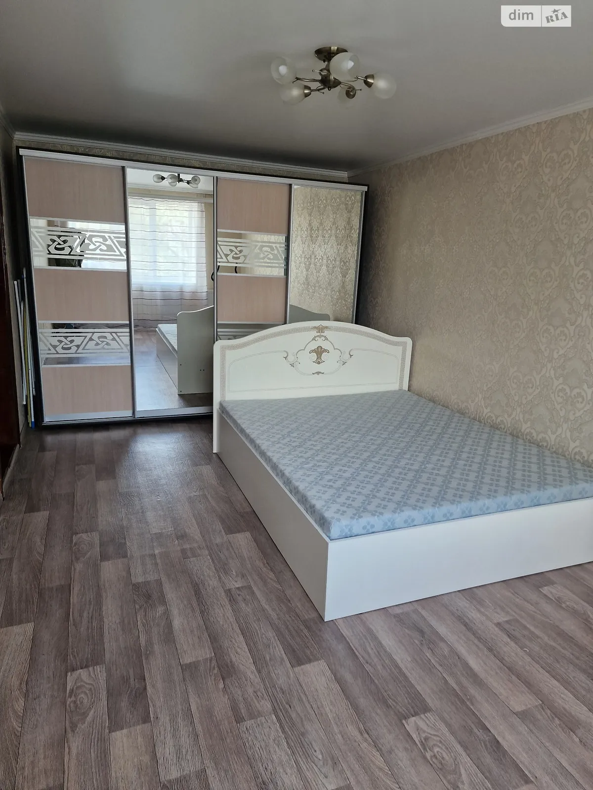 Продается 1-комнатная квартира 34 кв. м в Зарванцах, цена: 37800 $