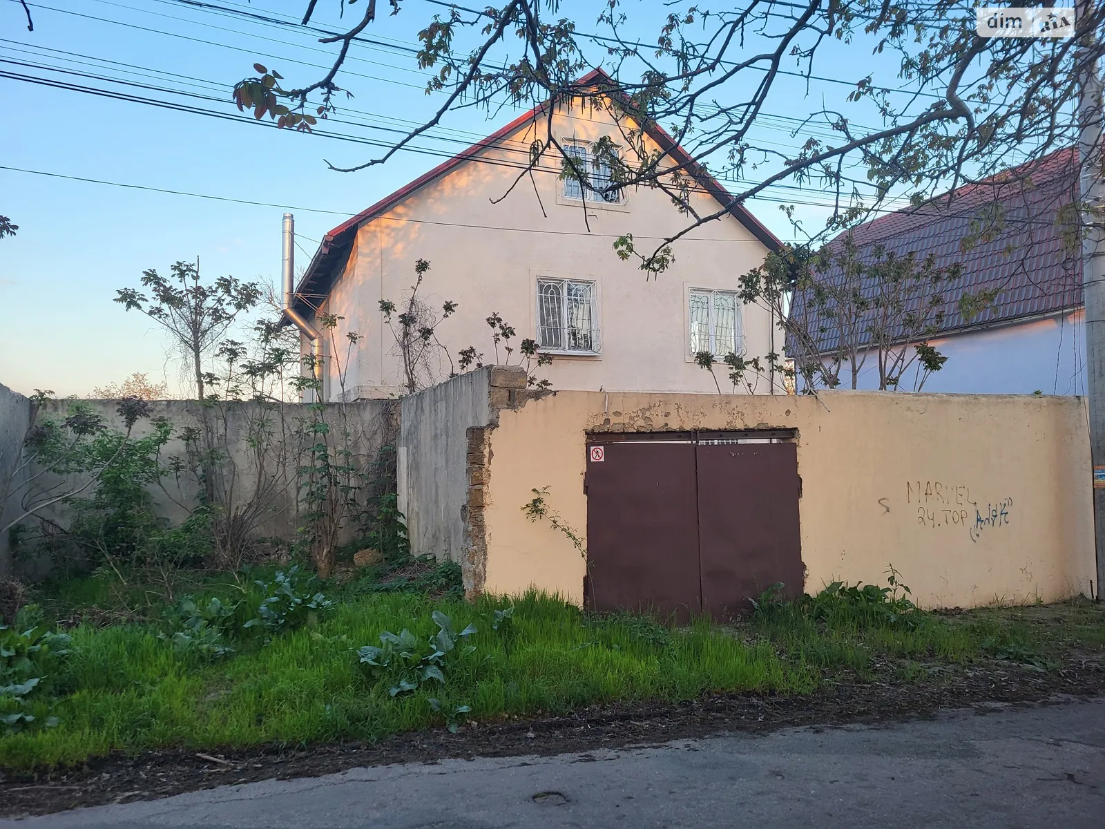 Продается дом на 2 этажа 200 кв. м с мансардой, цена: 90000 $ - фото 1