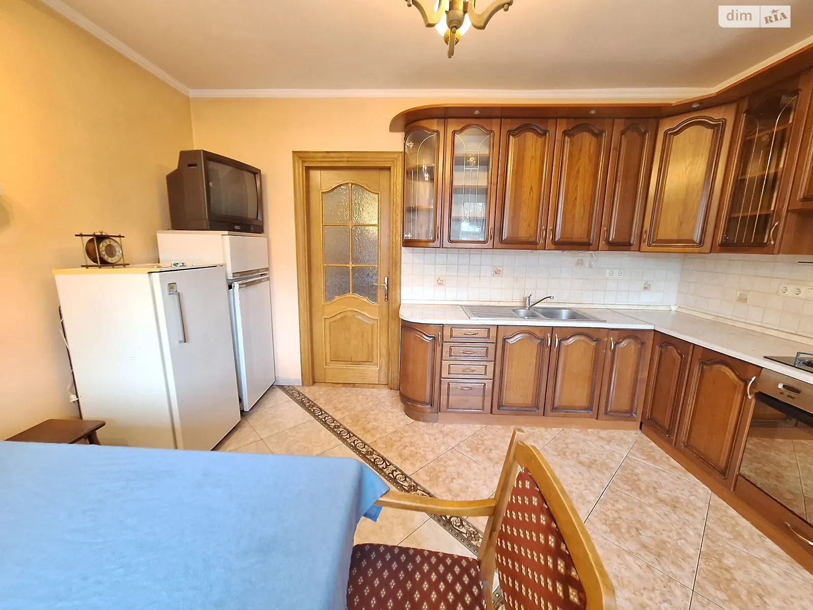 2-кімнатна квартира 70 кв. м у Тернополі, цена: 8500 грн