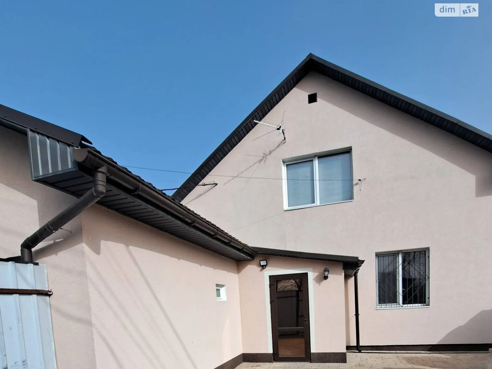 Продается дом на 2 этажа 160 кв. м с верандой, цена: 125000 $ - фото 1
