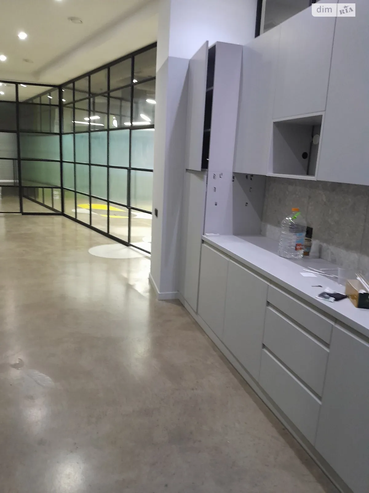Здається в оренду офіс 293 кв. м в бізнес-центрі, цена: 5860 $ - фото 1