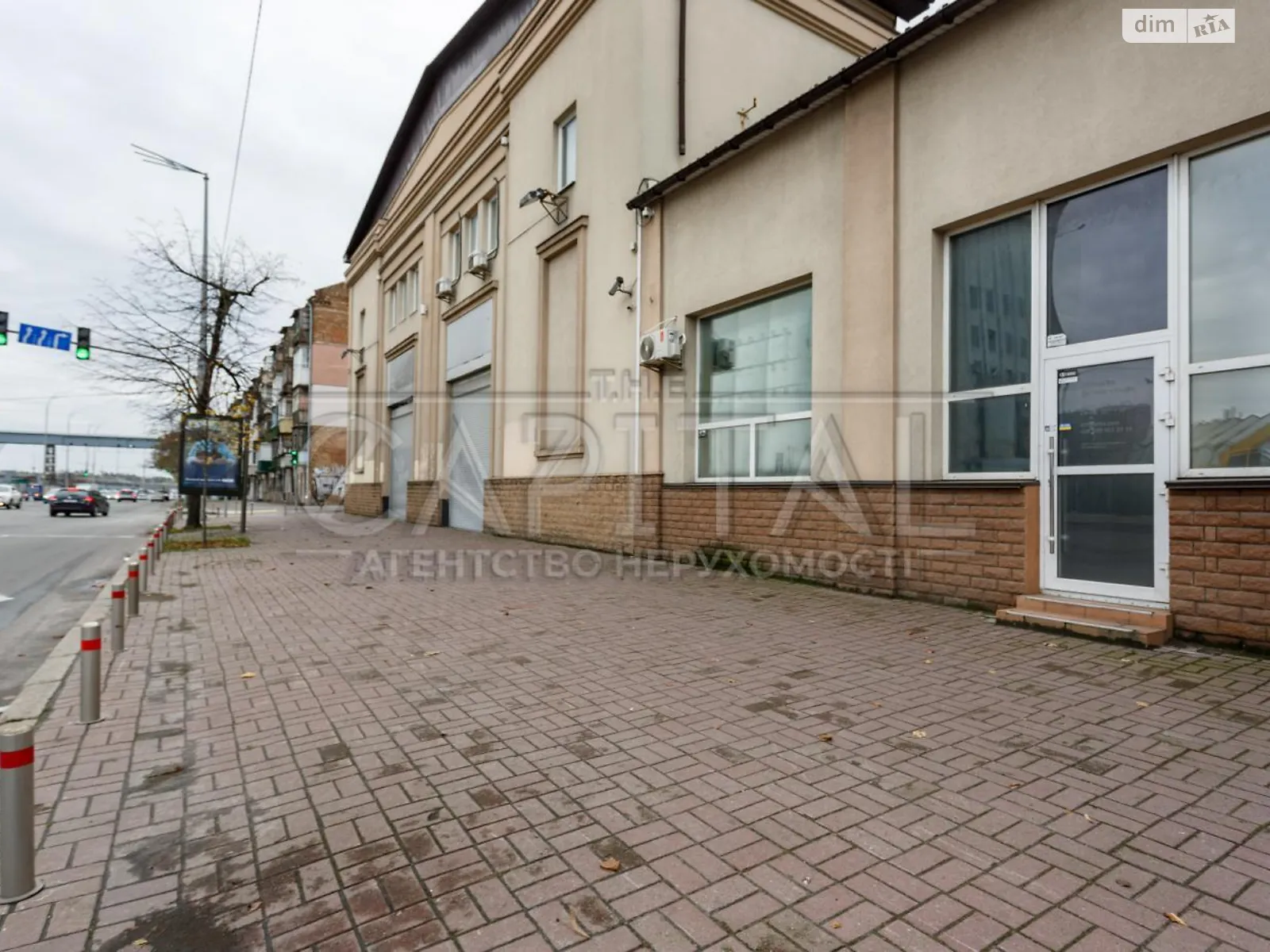 Сдается в аренду офис 214 кв. м в бизнес-центре, цена: 2996 $ - фото 1