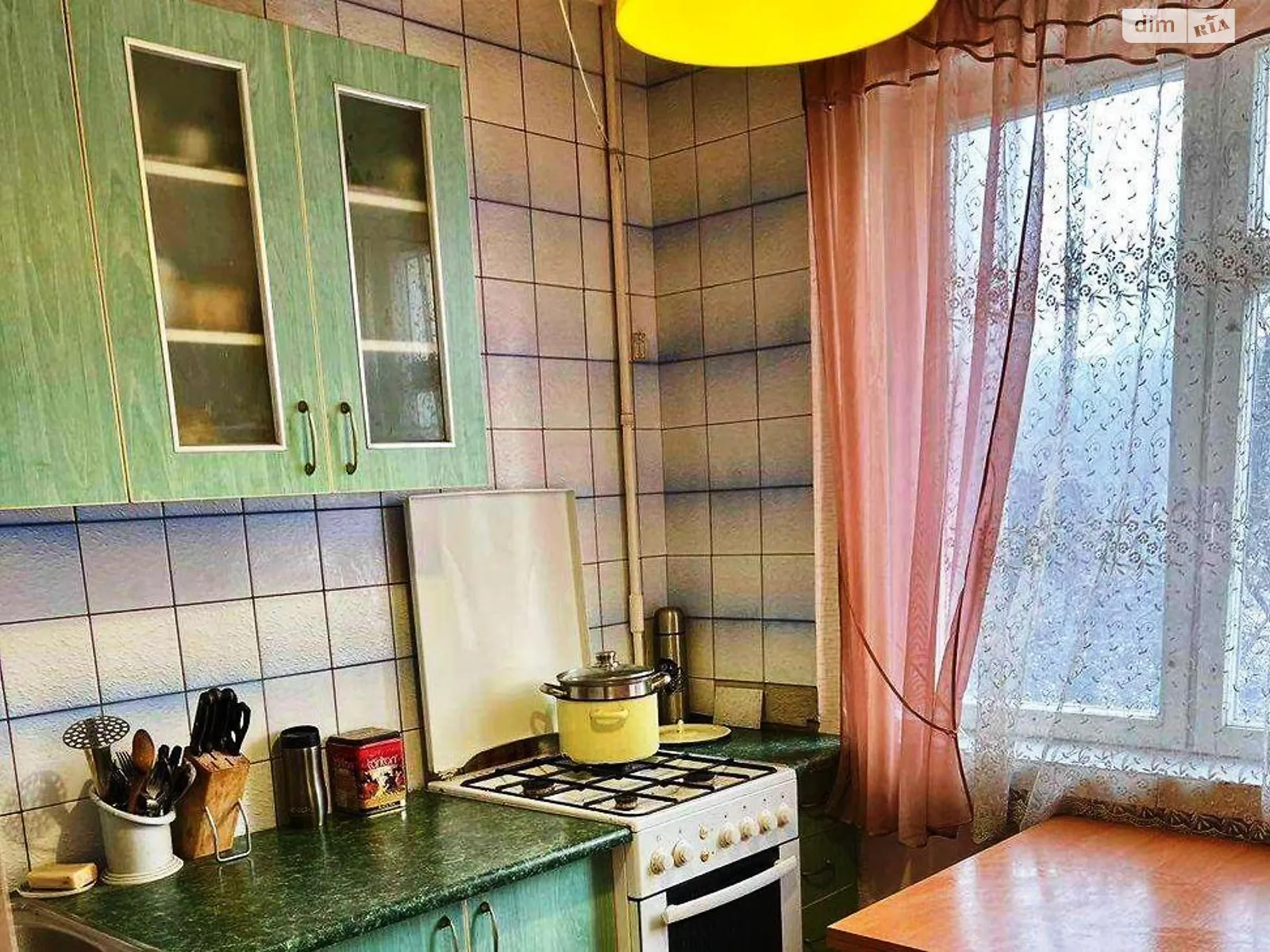 Продається 1-кімнатна квартира 32 кв. м у Харкові, просп. Байрона(Героїв Сталінграда), 161