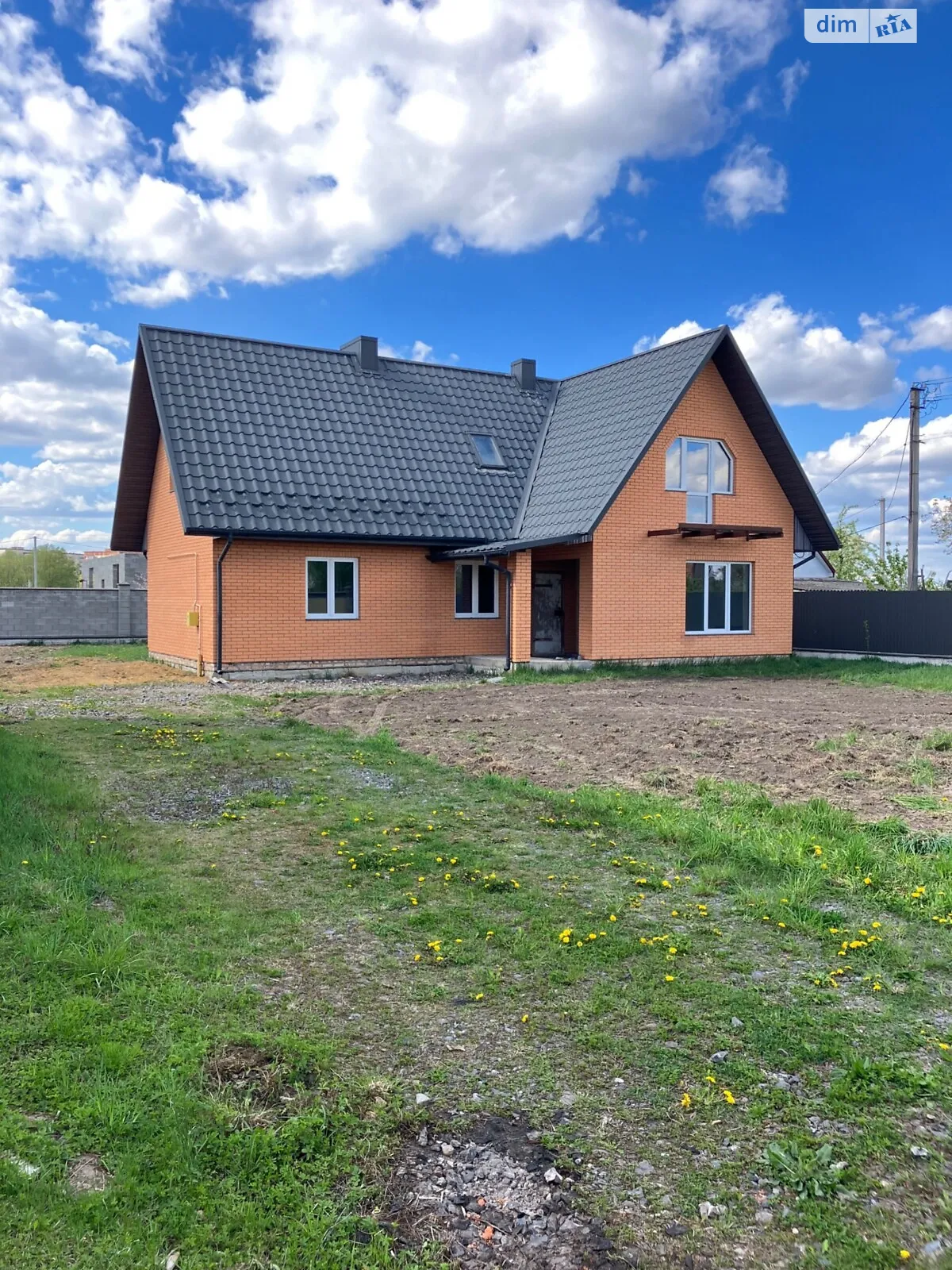 Продается дом на 2 этажа 118 кв. м с беседкой, цена: 89900 $ - фото 1