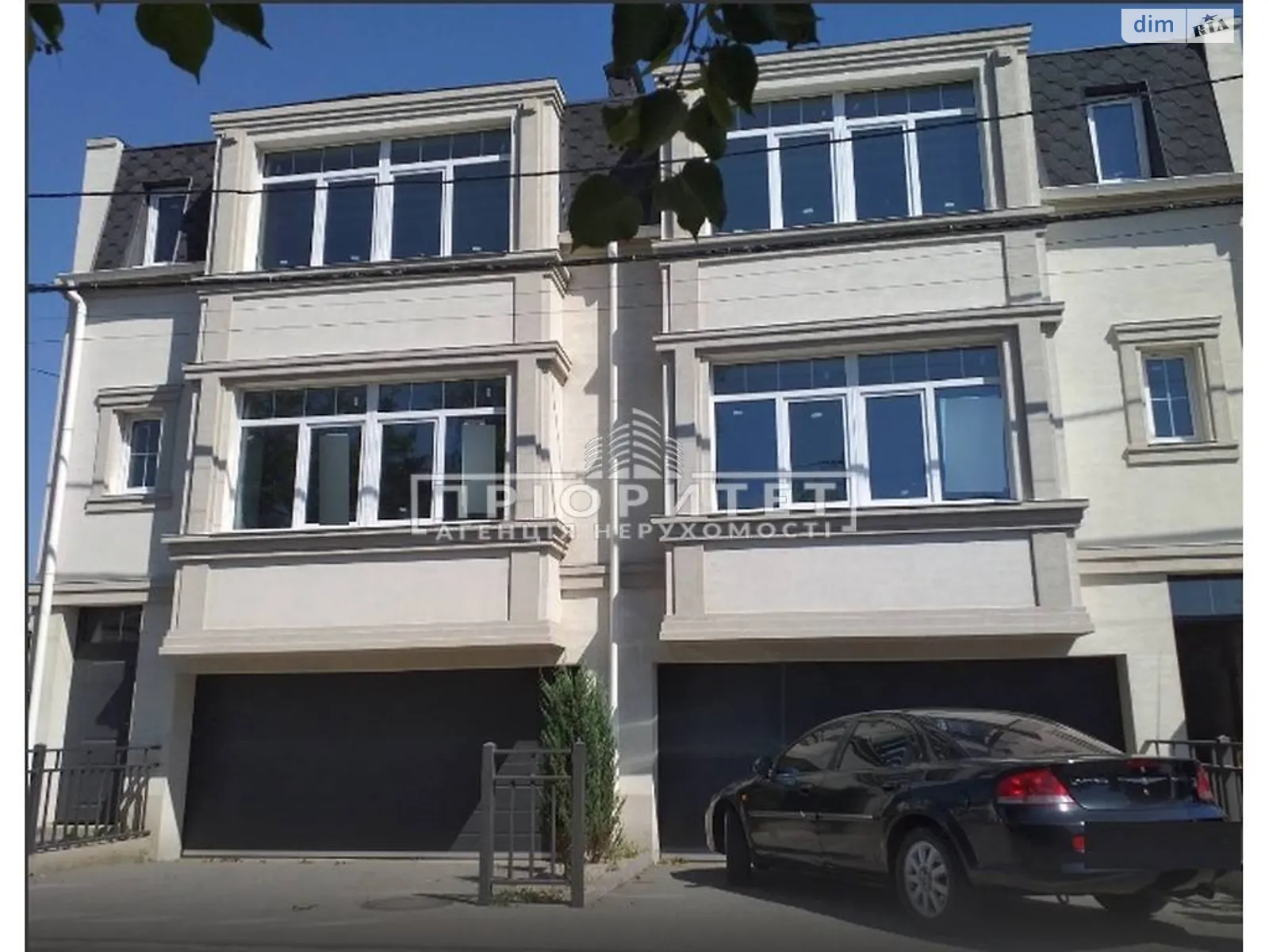 Продается дом на 3 этажа 130 кв. м с камином, цена: 125000 $ - фото 1