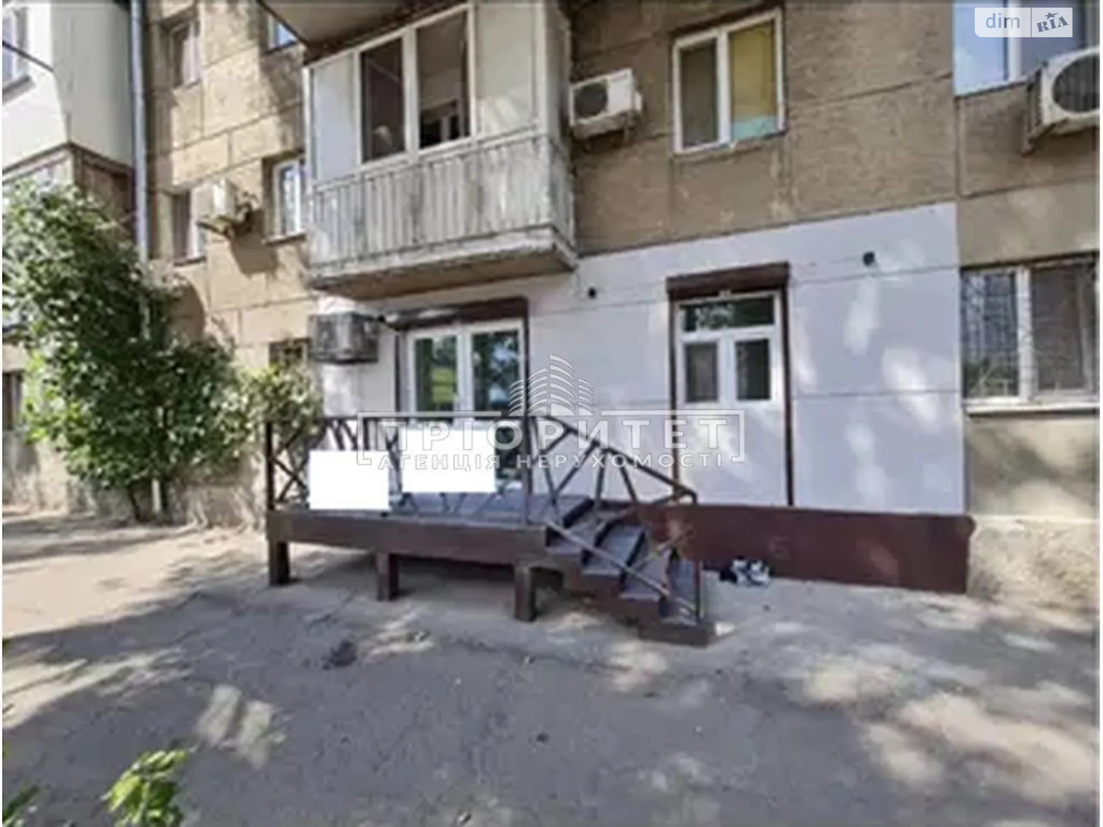 Продается офис 33 кв. м в бизнес-центре, цена: 43000 $