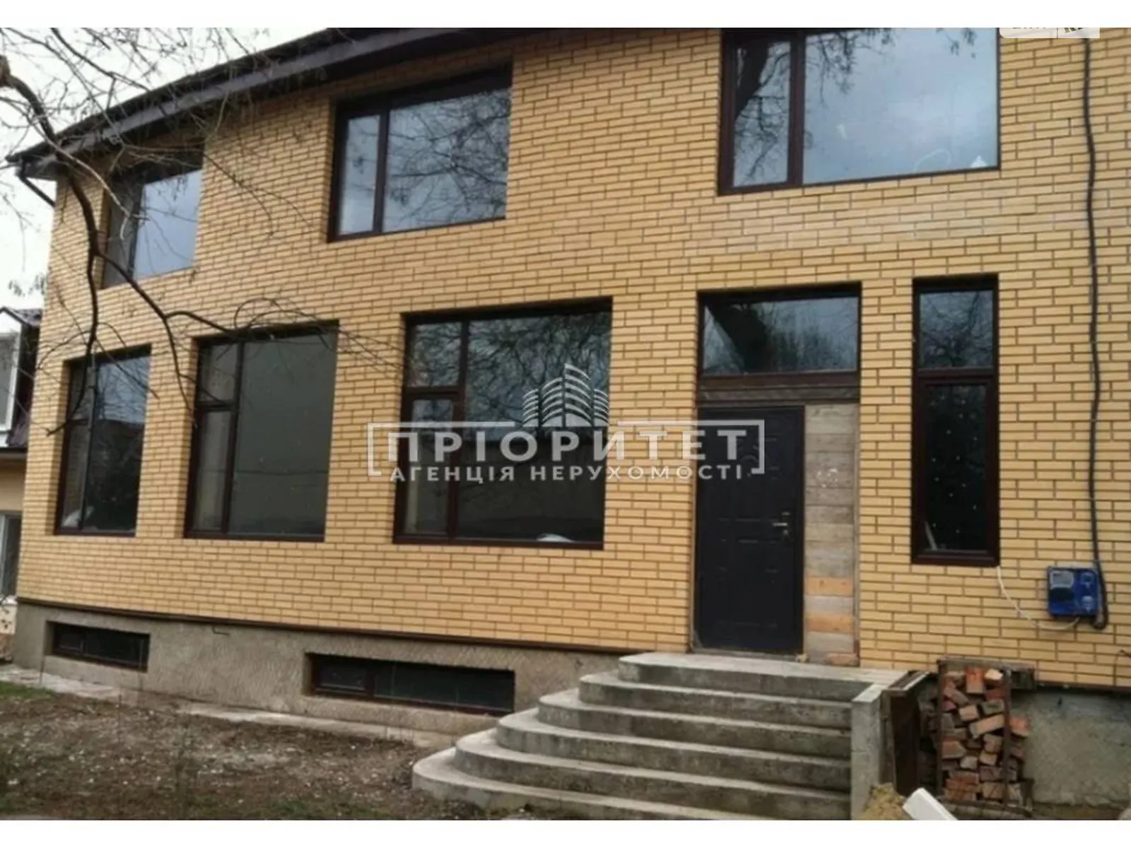 Продается дом на 2 этажа 250 кв. м с верандой, цена: 209000 $ - фото 1