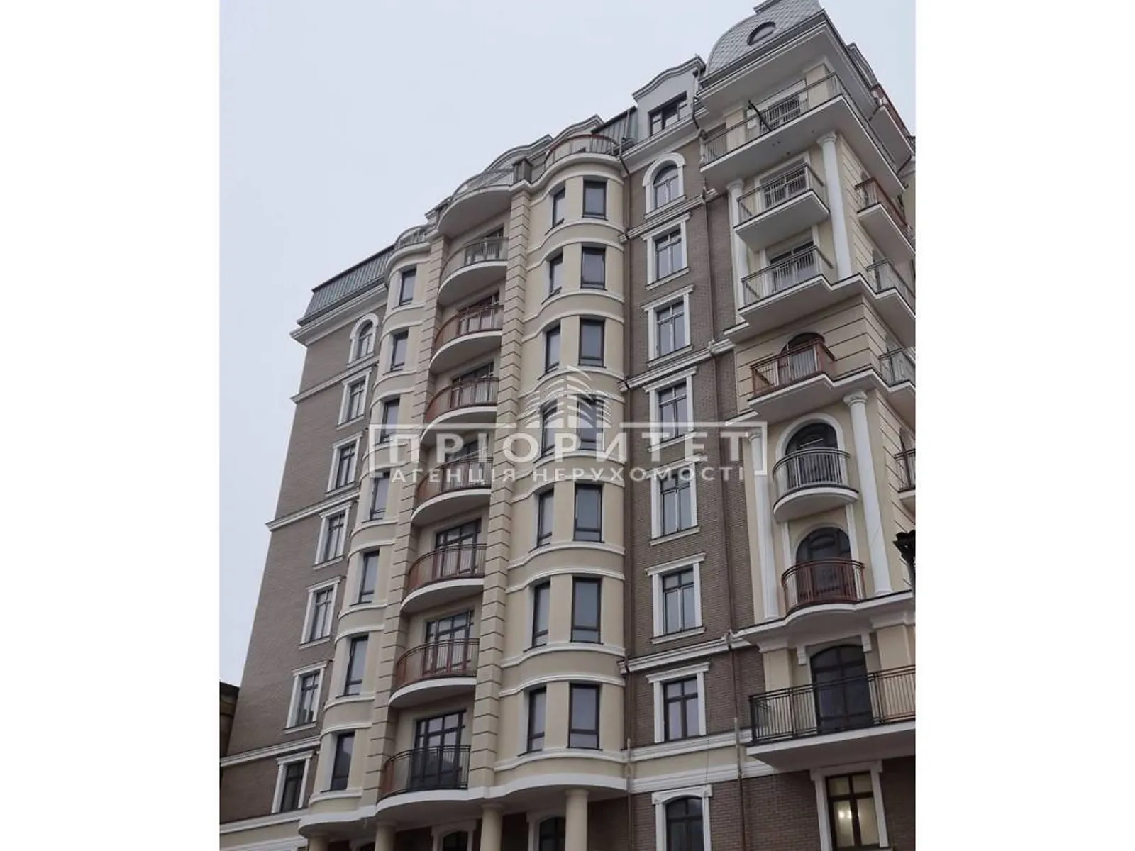 Продається 4-кімнатна квартира 160.81 кв. м у Одесі, вул. Бориса Літвака