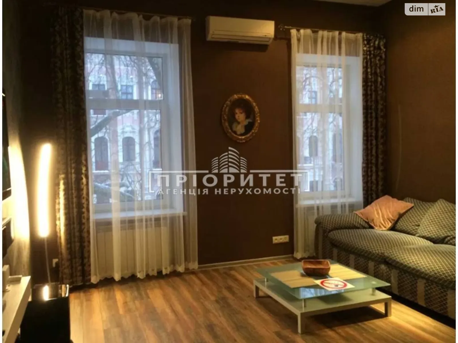 Продается 1-комнатная квартира 40 кв. м в Одессе, ул. Пушкинская - фото 1