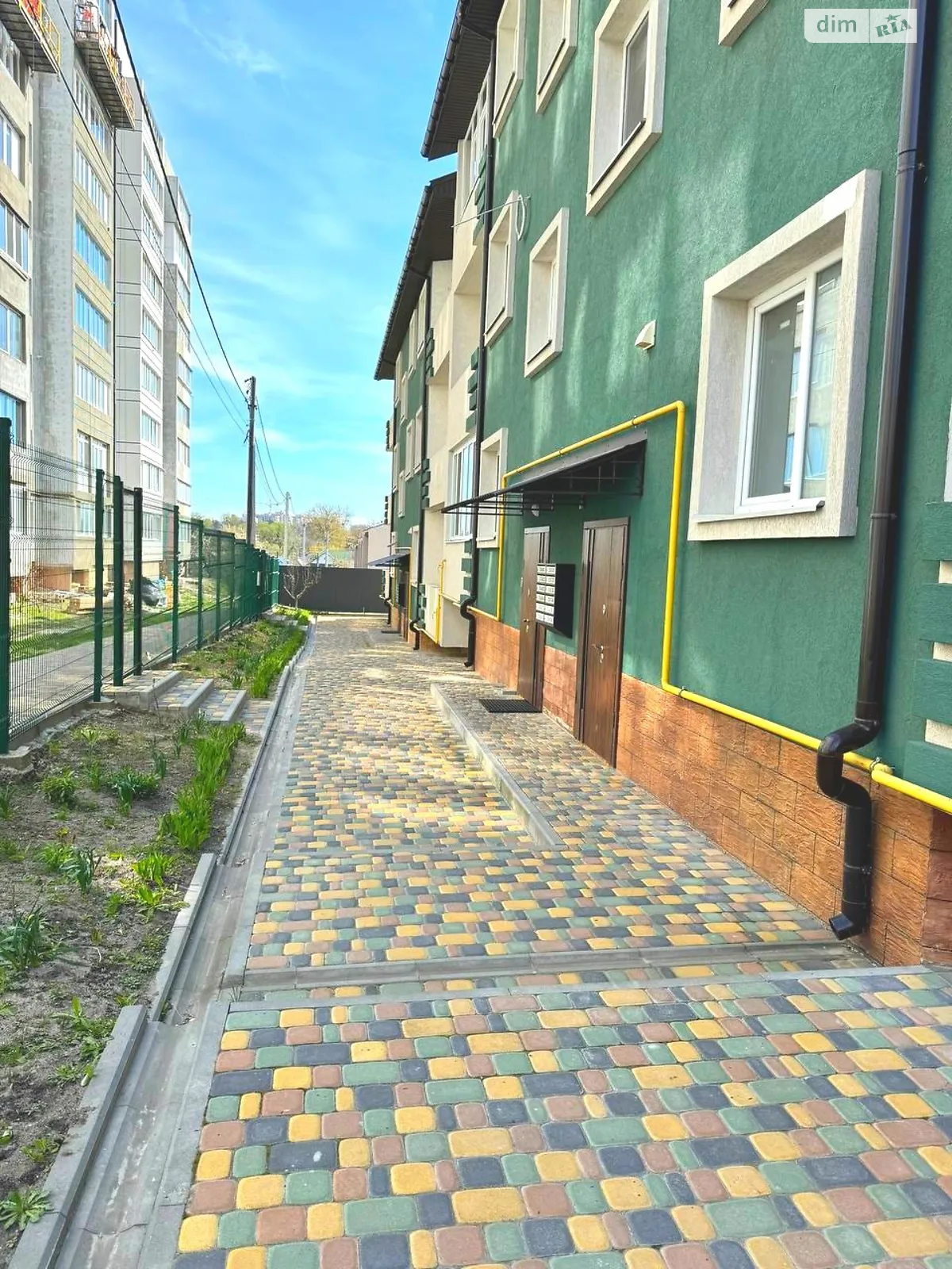 Продается 1-комнатная квартира 41 кв. м в Буче, ул. Яблонская, 316Д - фото 1