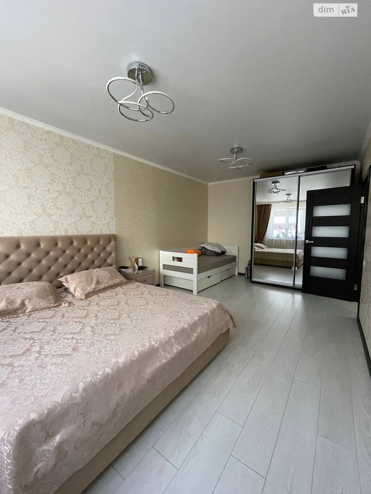 Продается 1-комнатная квартира 40 кв. м в Одессе, ул. Пестеля