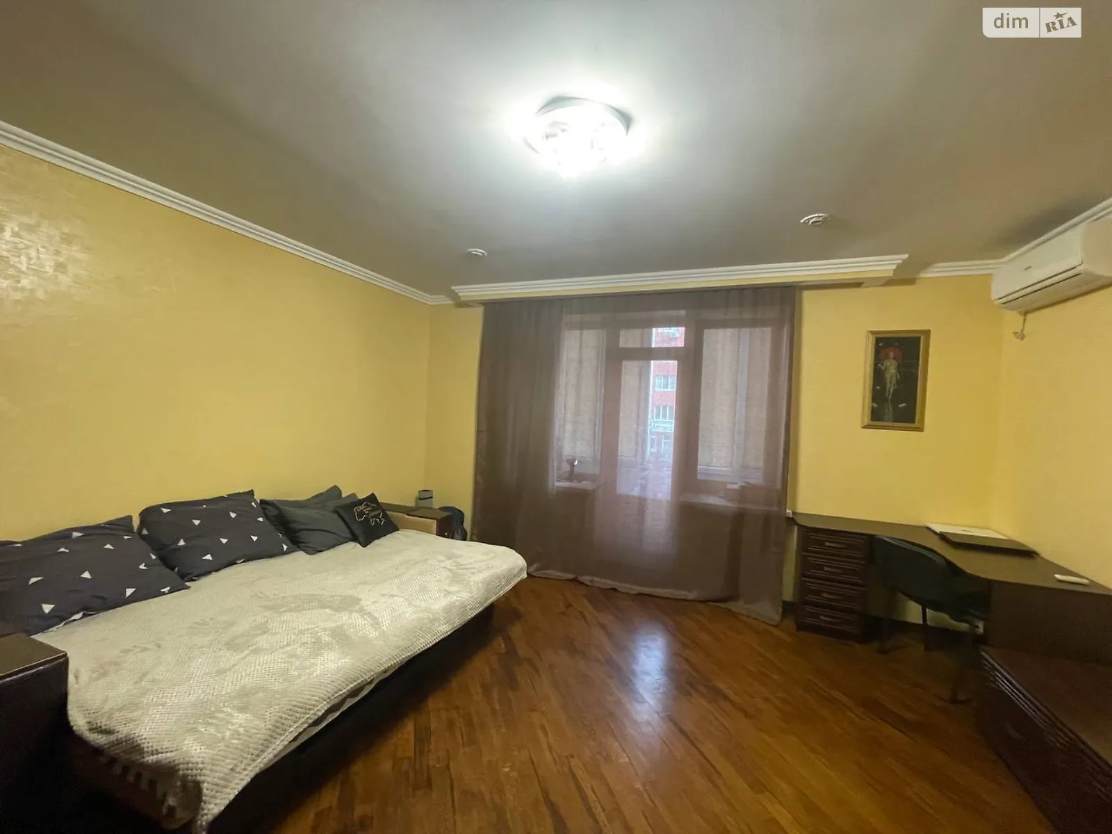 Сдается в аренду 2-комнатная квартира 78 кв. м в Черновцах, цена: 350 €