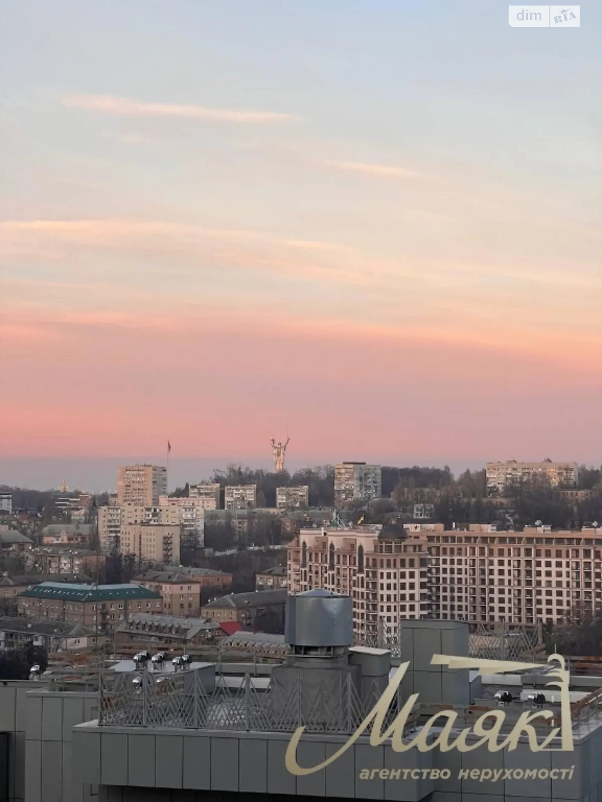 вул. Андрія Верхогляда(Драгомирова), 15Б   