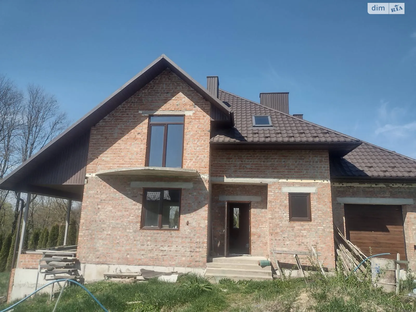 Продается дом на 2 этажа 225 кв. м с балконом, цена: 115000 € - фото 1