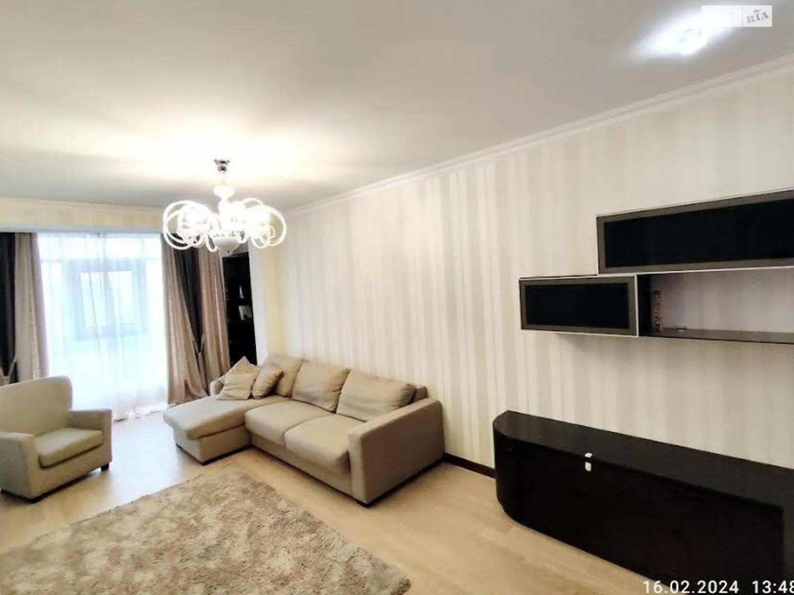 Продается 4-комнатная квартира 130 кв. м в Киеве, ул. Белорусская, 36А - фото 1