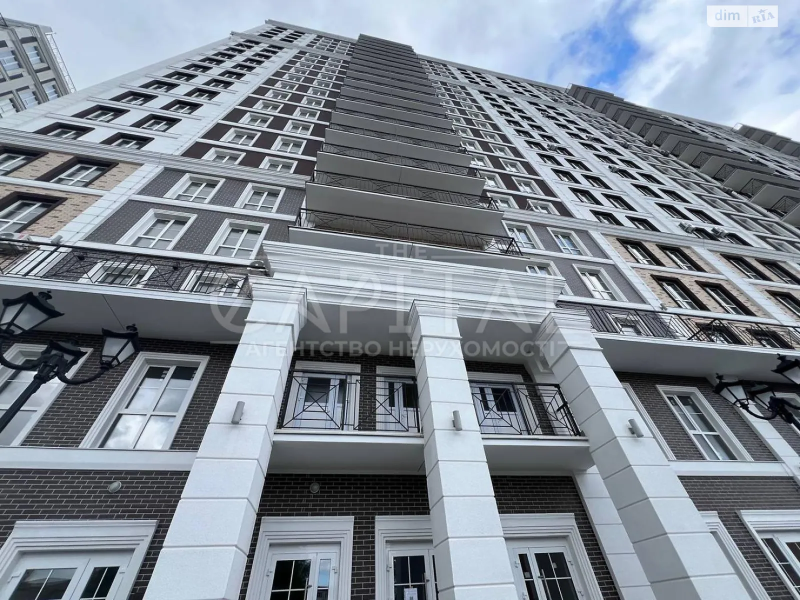 Продается 2-комнатная квартира 60 кв. м в Киеве, ул. Михаила Максимовича - фото 1