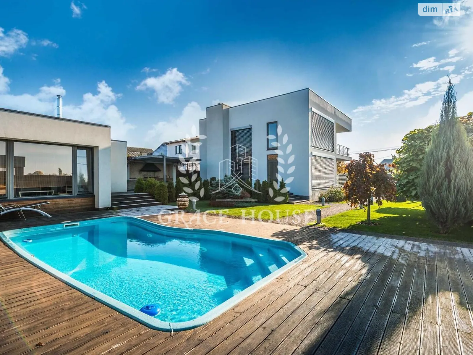 Продается дом на 2 этажа 300 кв. м с гаражом, цена: 750000 $ - фото 1