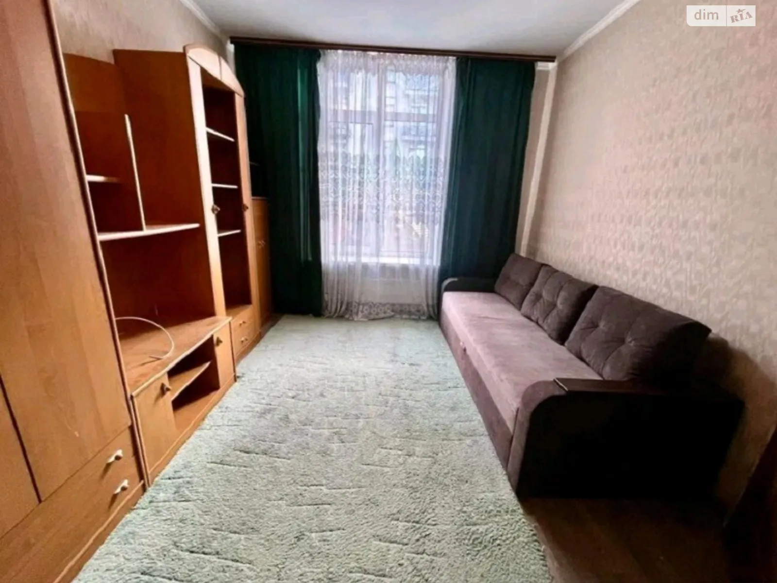 Продается 11-комнатная квартира 27 кв. м в Софиевской Борщаговке, ул. Соборная, 103