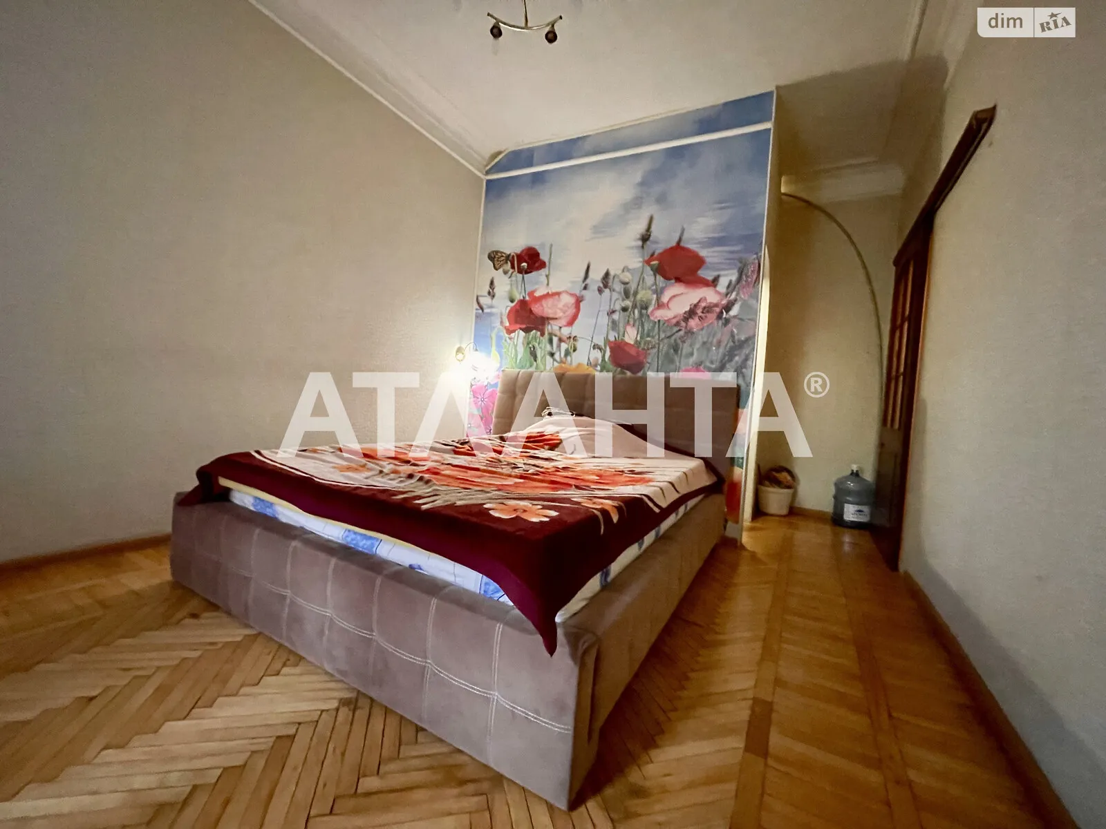 Продается 2-комнатная квартира 53 кв. м в Одессе, цена: 28000 $