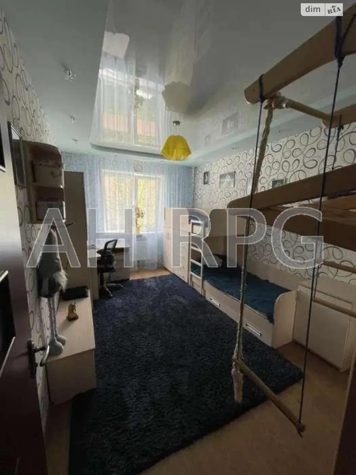 Продается 2-комнатная квартира 56 кв. м в Вишневом, ул. Молодёжная(Пионерская), 18 - фото 1