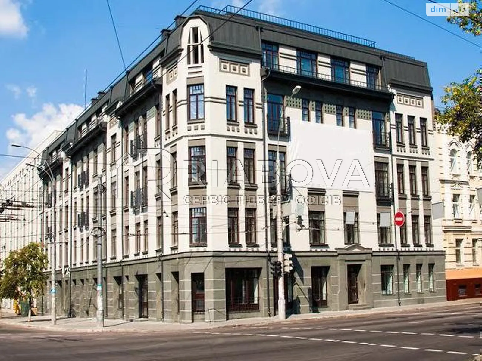 Сдается в аренду офис 572.2 кв. м в бизнес-центре, цена: 16480 $ - фото 1