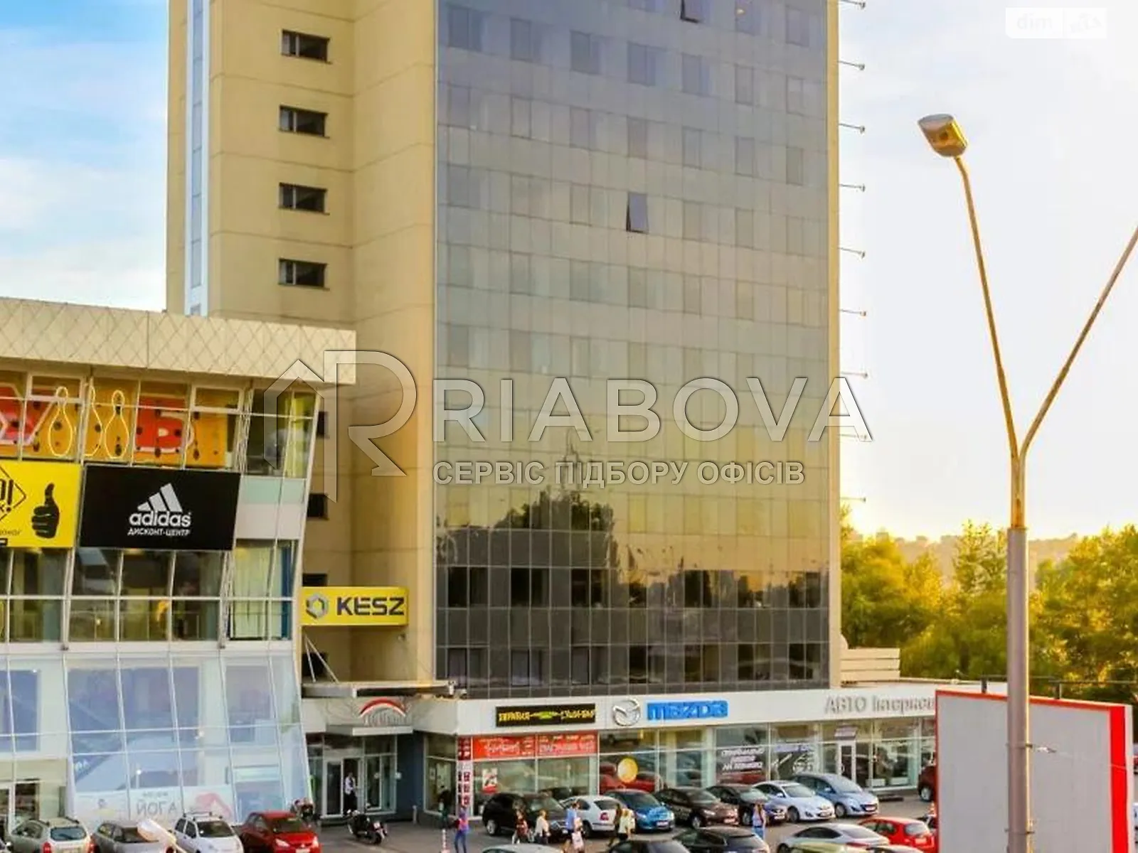 Здається в оренду офіс 294.1 кв. м в бізнес-центрі, цена: 4411 $ - фото 1