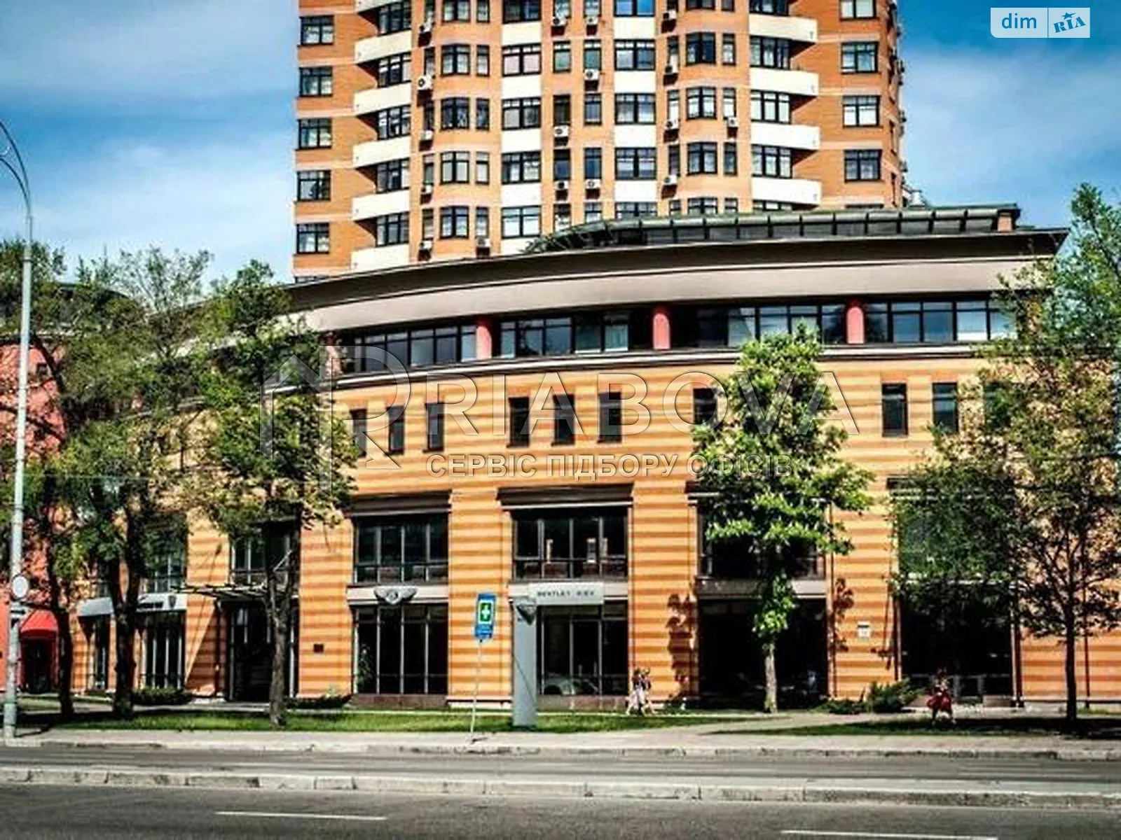 Сдается в аренду офис 569.1 кв. м в бизнес-центре, цена: 10243 $ - фото 1