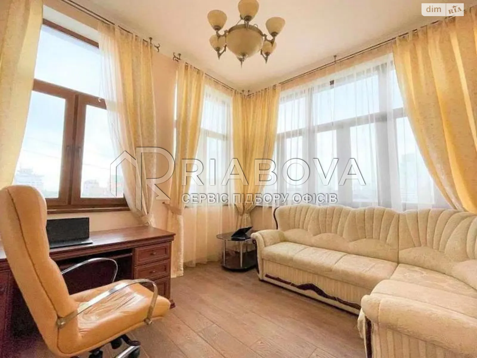 Сдается в аренду офис 43 кв. м в бизнес-центре, цена: 999 $ - фото 1