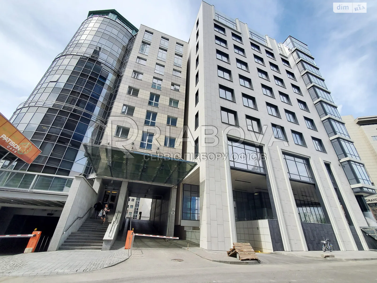 Здається в оренду офіс 500 кв. м в бізнес-центрі, цена: 15221 $ - фото 1