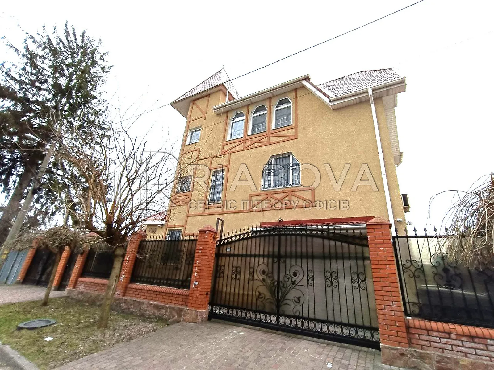 Здається в оренду об'єкт сфери послуг 390 кв. м в 3-поверховій будівлі, цена: 3300 $ - фото 1