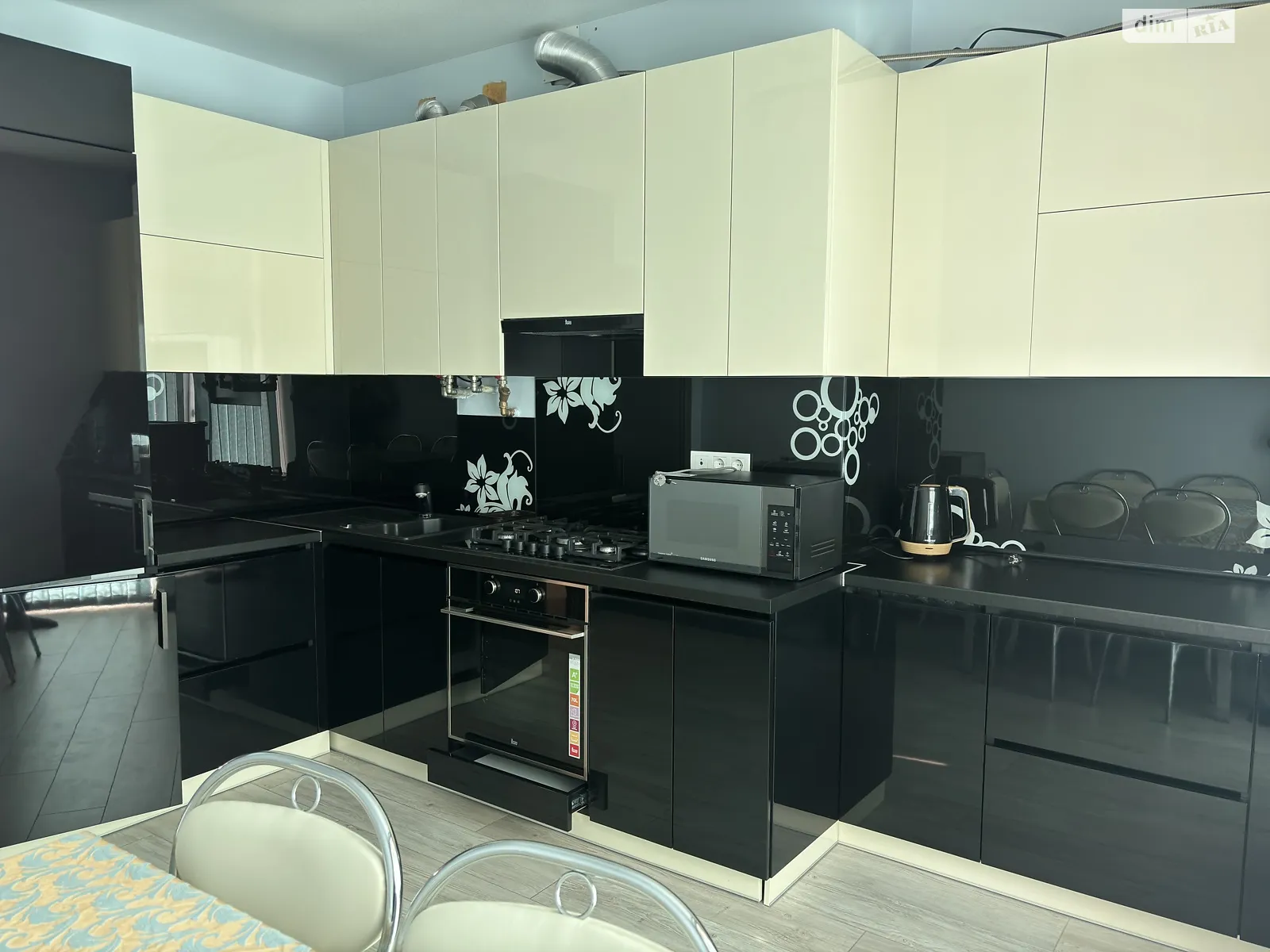 Продается 2-комнатная квартира 62.5 кв. м в Ирпене, ул. Западная - фото 1