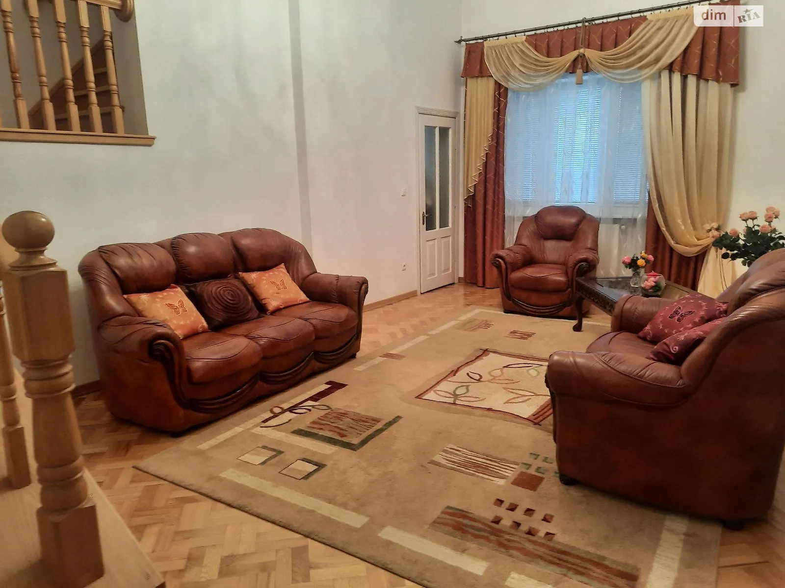 Продається будинок 3 поверховий 475 кв. м з банею/сауною, цена: 195000 $ - фото 1